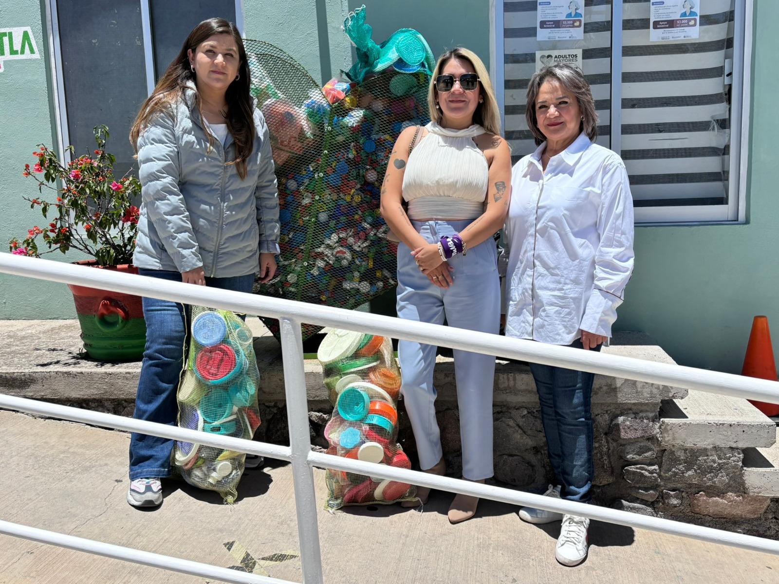 SMDIF Huamantla entrega tapitas a la fundación Corazonadas de Amor contra la Leucemia